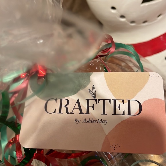 BEAUTIFUL BASKETS CREATED BY ASHLEE MAY - Picture 5 of 6